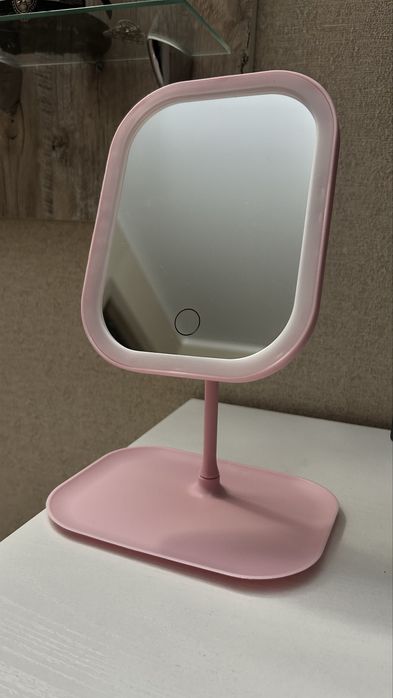 Продам сенсорное зеркало.Новое.