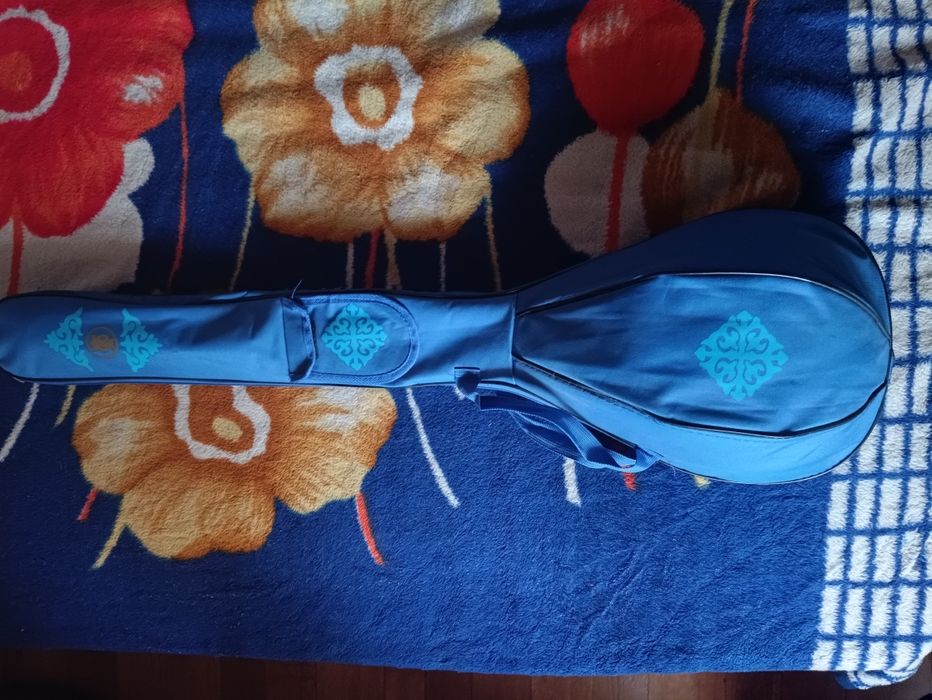 Домбра в хорошем состоянии