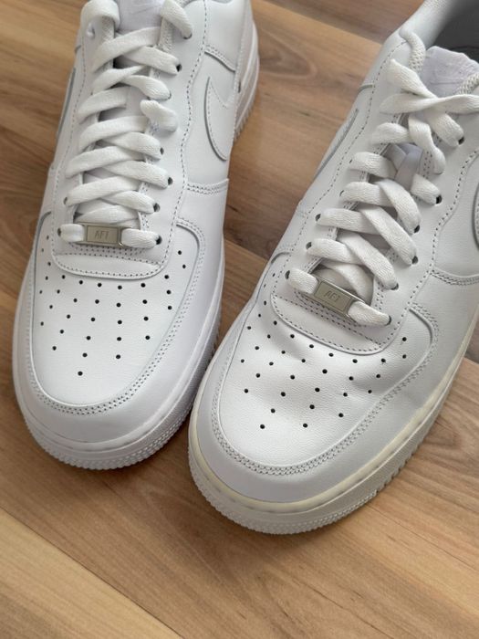 Продам новые AirForce.