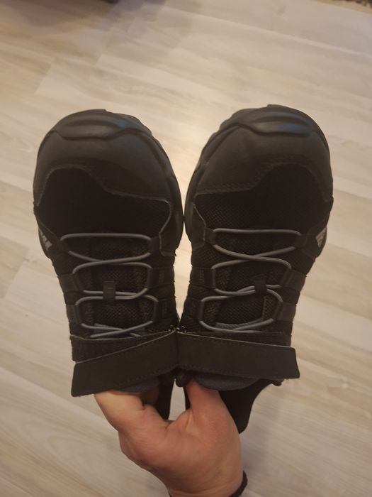 Спортни обувки Adidas TERREX traxion номер  37.5