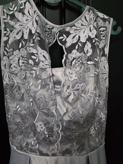 Выпускное платье сшитое под заказ, одето один раз