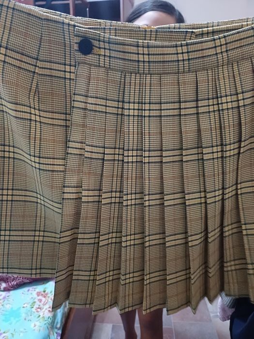 Пиджак с юбкой очень красивый