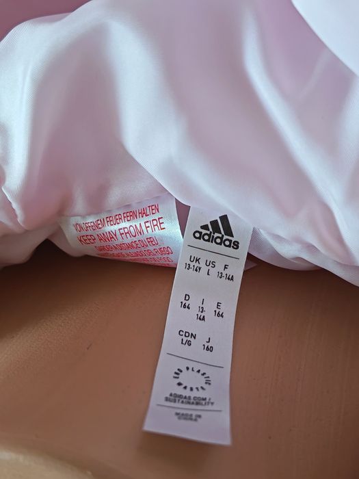 Дамско оригинално яке Adiddas