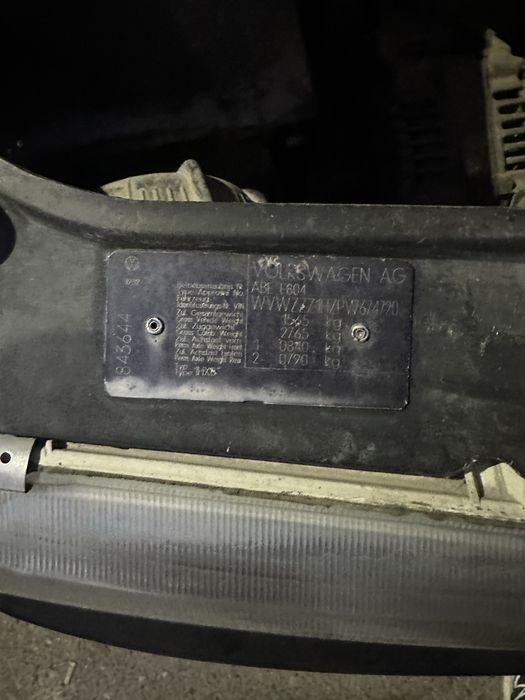 Продам венто 1993года 18обем Автомат