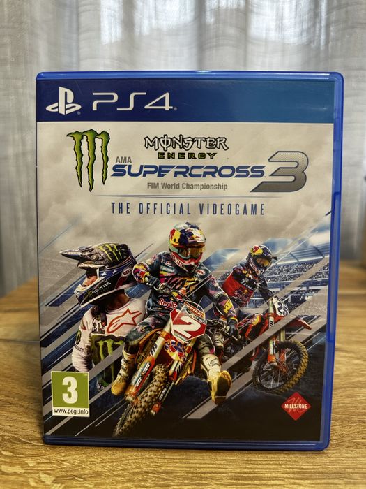 PS4 Slim 500GB + контролер + кабели + 10 оригинални игри