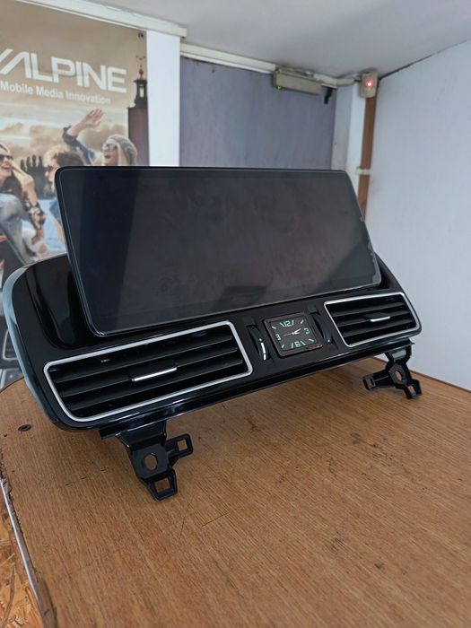 Navigație auto Mercedes 8 GB  ram +256 gb