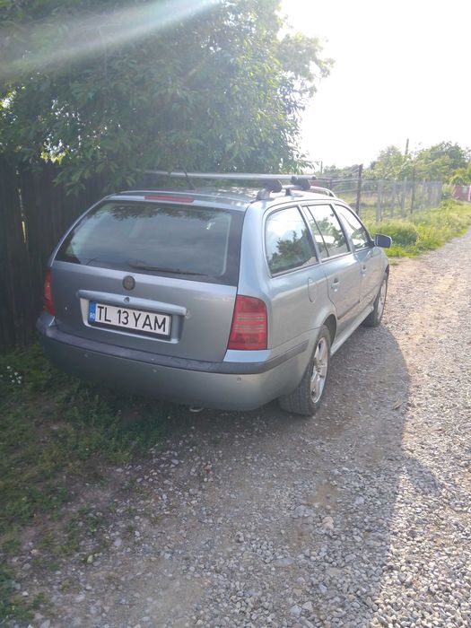 Masina skoda octavia