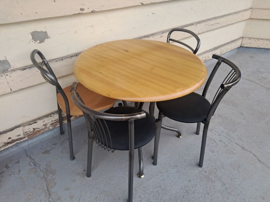 Vand masă  sufragerie extensibilă 4-6 persoane