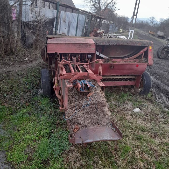 Vând paloteră pt baloți mici