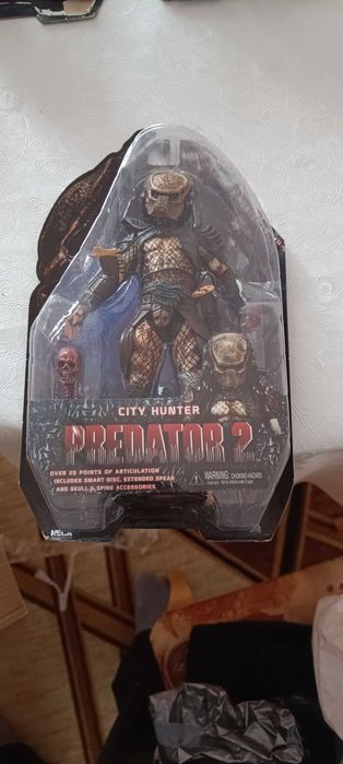 Продавам фигури от филм