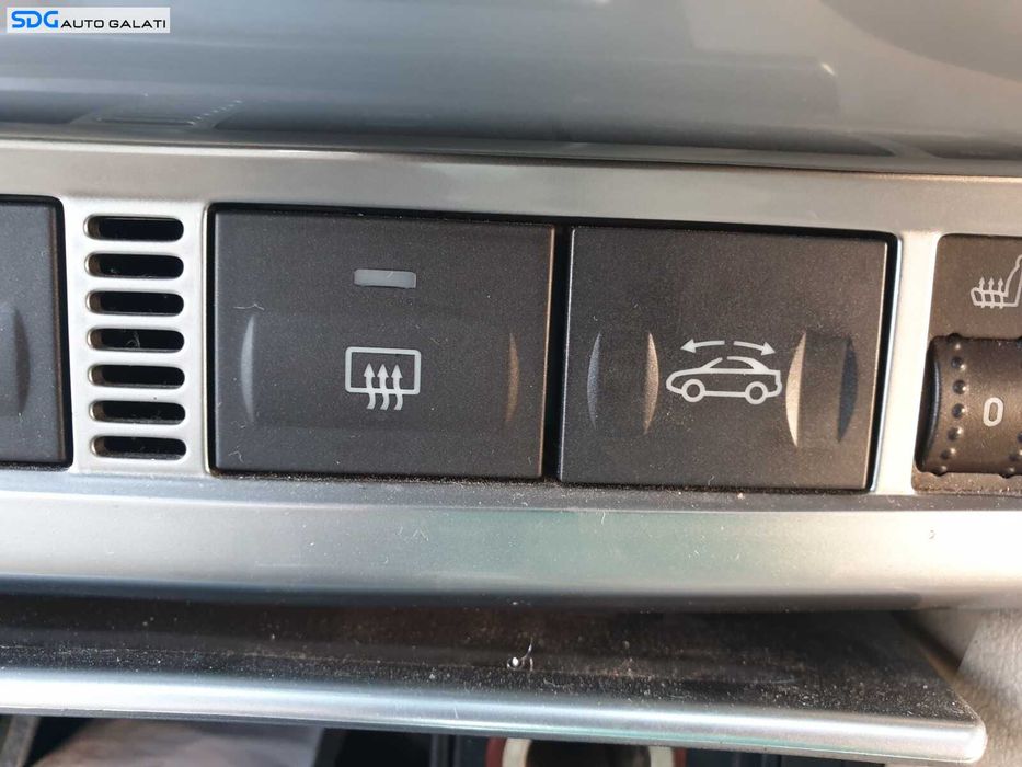 Buton Butoane Degivrare Incalzire Geam Parbriz Sticla Luneta Ford Focus 2 Cabrio Decapotabil 2004 - 2010