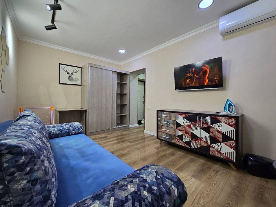 Продаётся 1/1/4 квартира на улице Юнус Раджабий,ор Космонавты