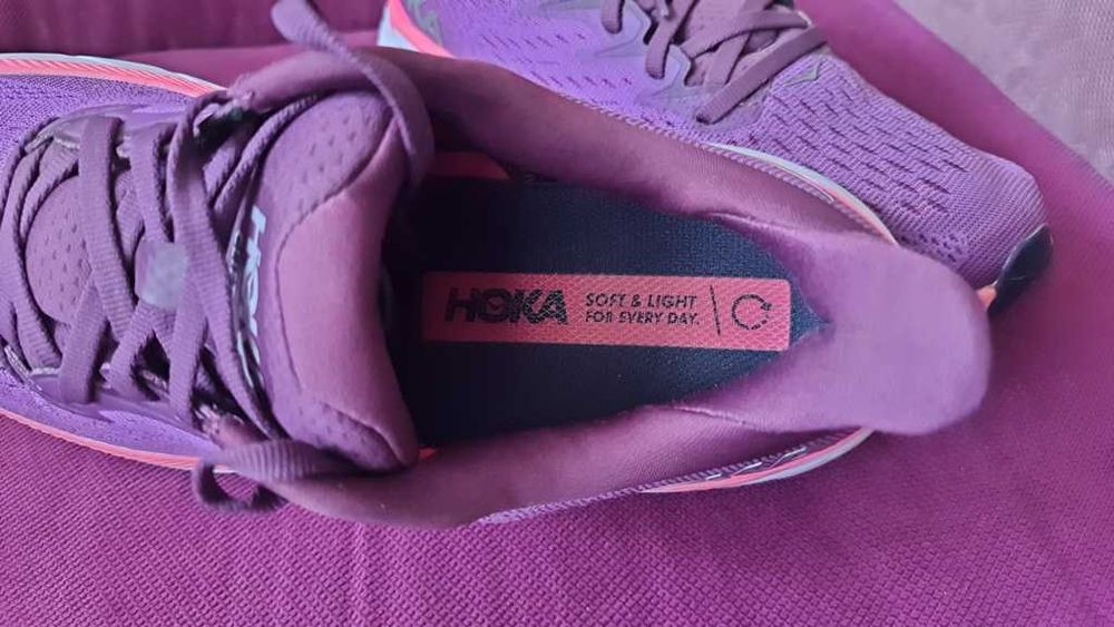 Adidasi alergare HOKA Clifton 8 marimea 40