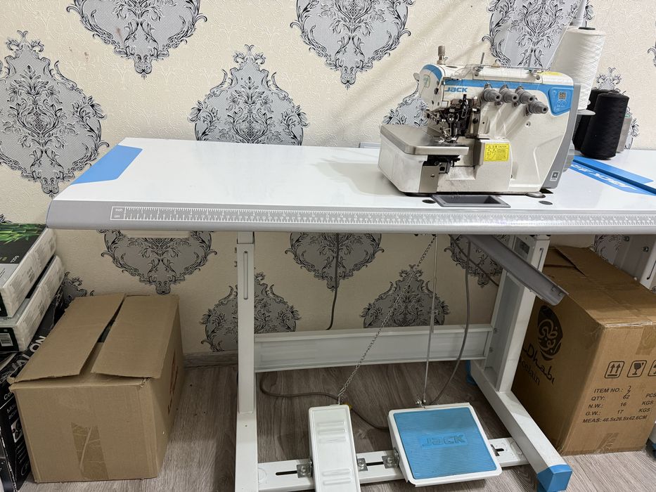 Оверлок “ Jack E4 ”