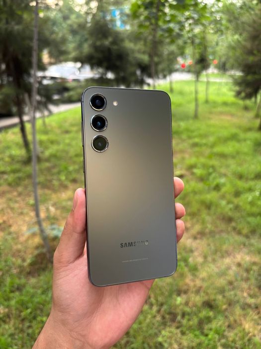 SAMSUNG S23 plus