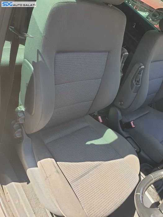 Scaun Dreapta Fata Pasager cu Cotiera Volkswagen Sharan 1996 - 2010 [C0426]