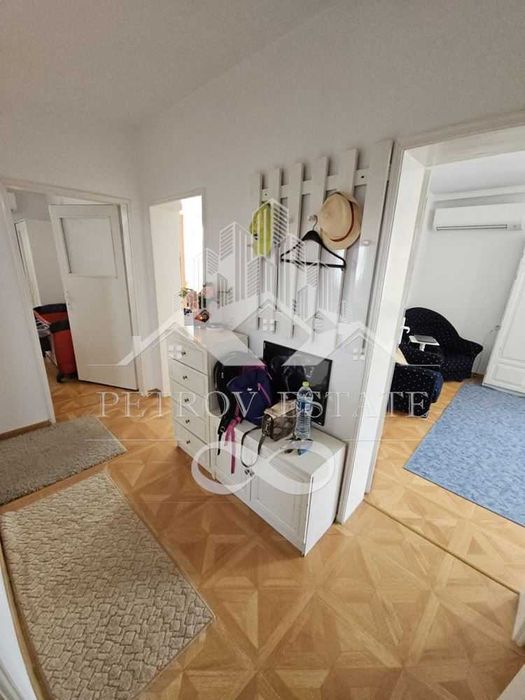 2 Етажа от къща с отлична локация във Велинград