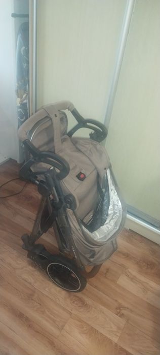 Продам детскую коляску