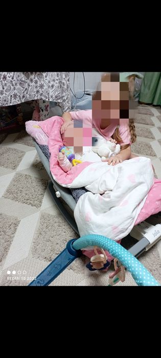 Продам шезлонг на вибрации с музыкой