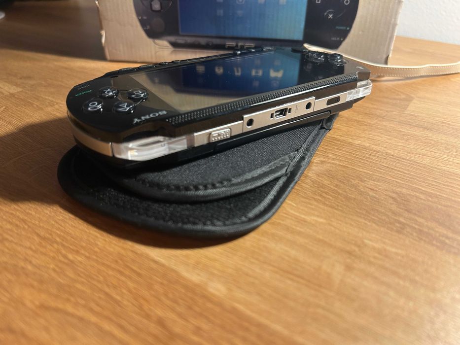 PSP 1000 Piano Black modată, cutie originală — gata de joc | Japonia