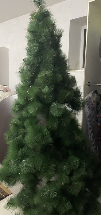 Елка, искуственная