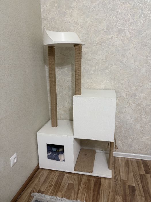 Домик кошачий с когтеточками