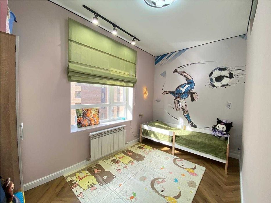 продается 3 комнатная квартира студия