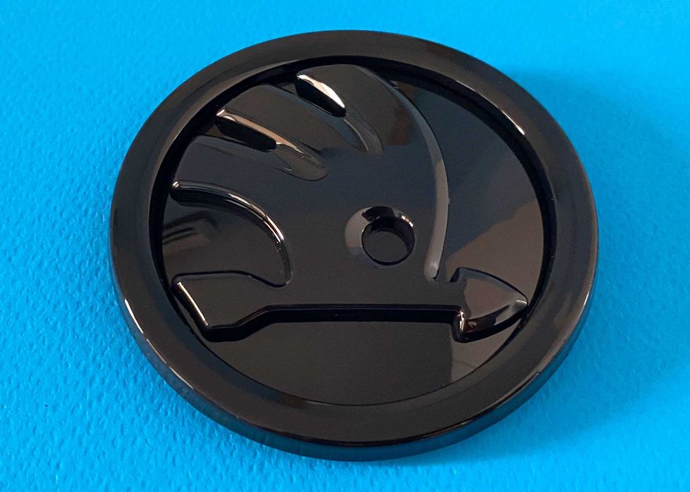 Skoda емблема Шкода fabia superb octavia 1.9tdi quadic капак стикер