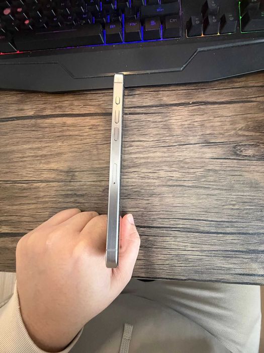 iPhone 16 Pro Max 256GB Desert Titanium – 94% Baterie