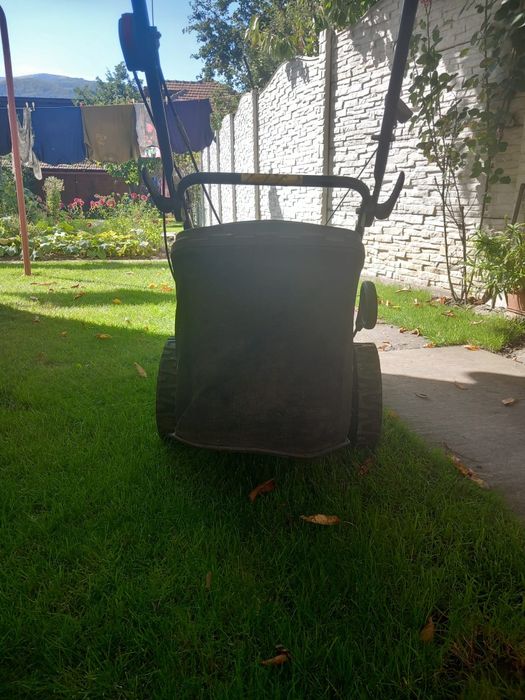 Makita tuns iarba benzina