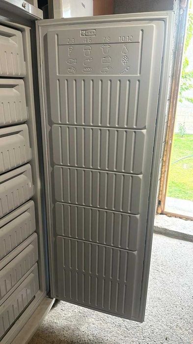 Морозильная камера Indesit 167см.