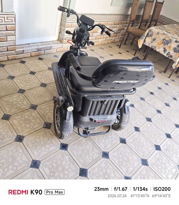 Moto Skuter sotiladi