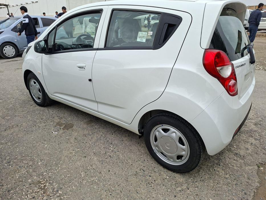 Yangi spark 37900 km