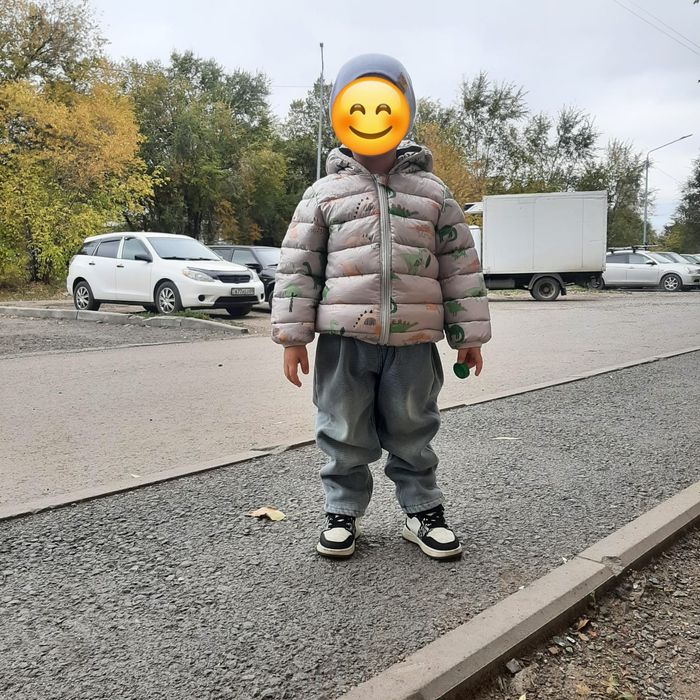 Продаю куртку осень/весна