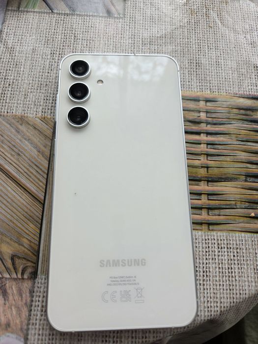 Samsung galaxy 23fe