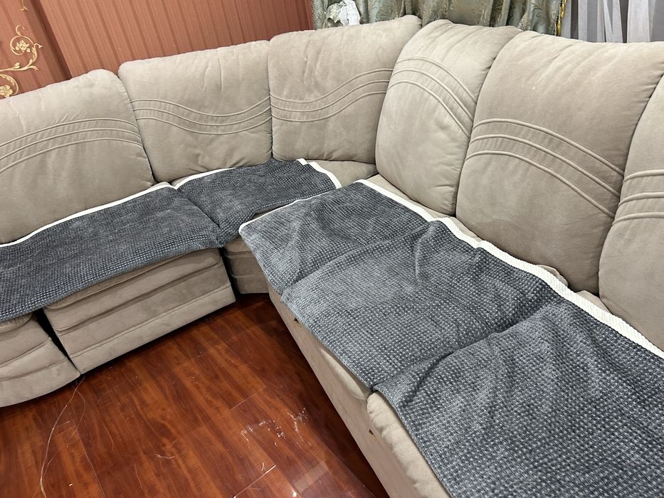 диван продается дешево для гостинной