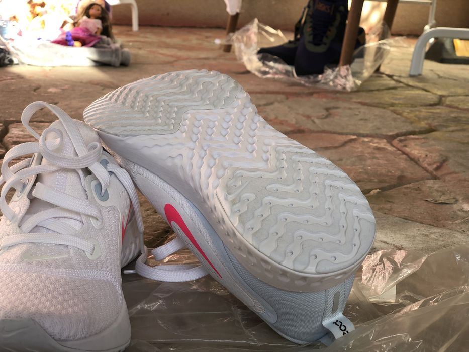 Nike React produs nou