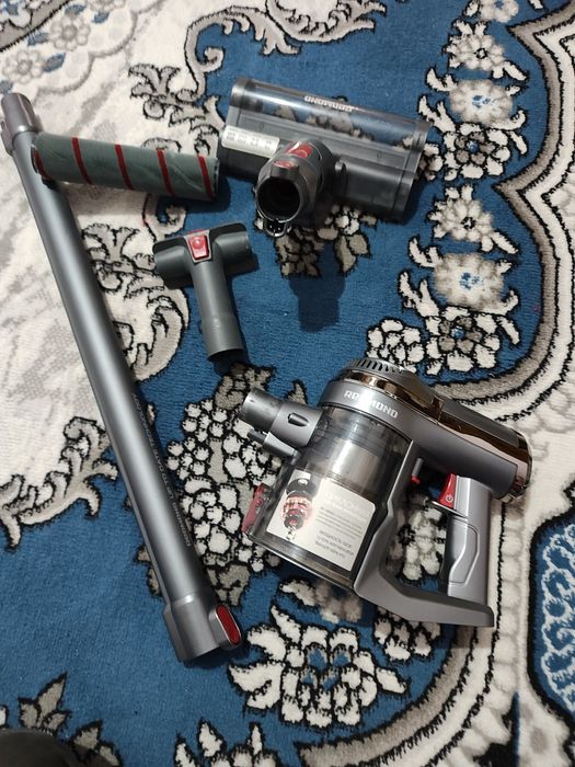 Беспроводной пылесос. Redmond 363