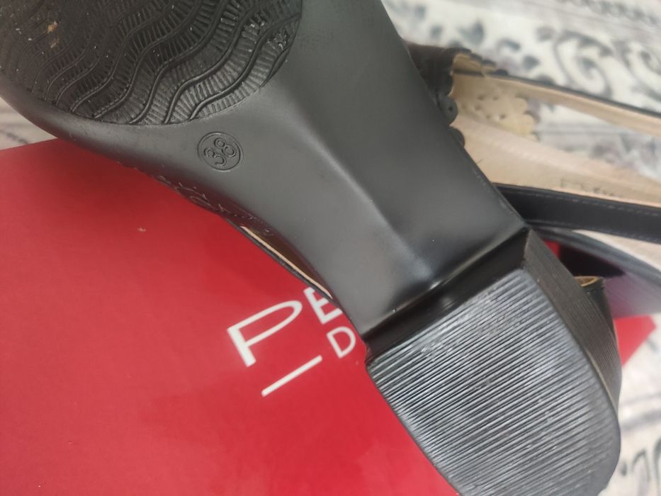 Обувки естествена кожа 2 броя