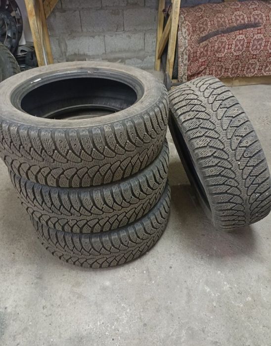 Зимние шины в отличном состоянии