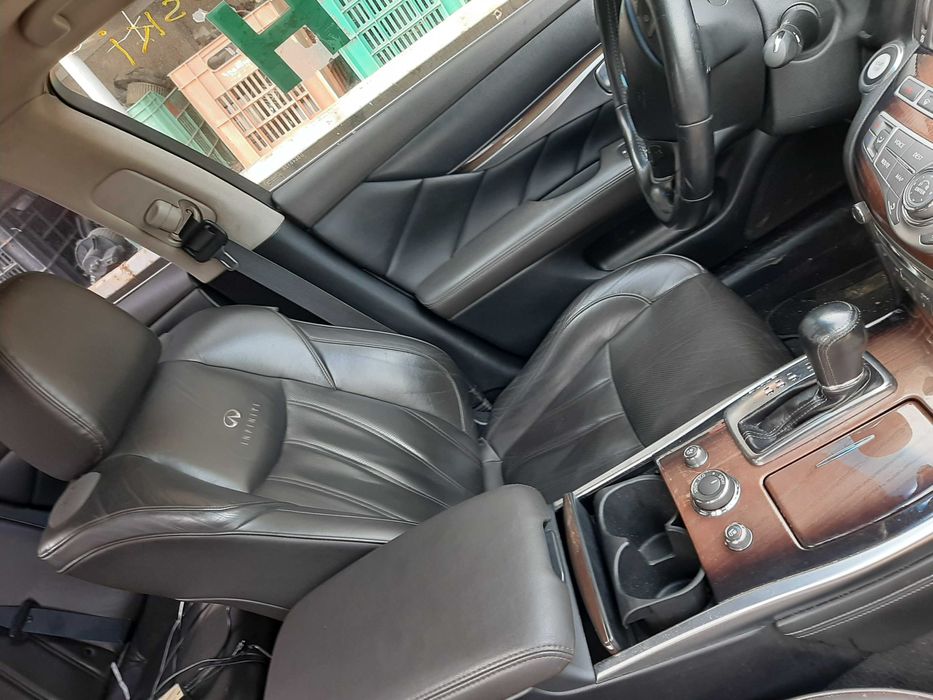 Infiniti M35h/Инфинити М35