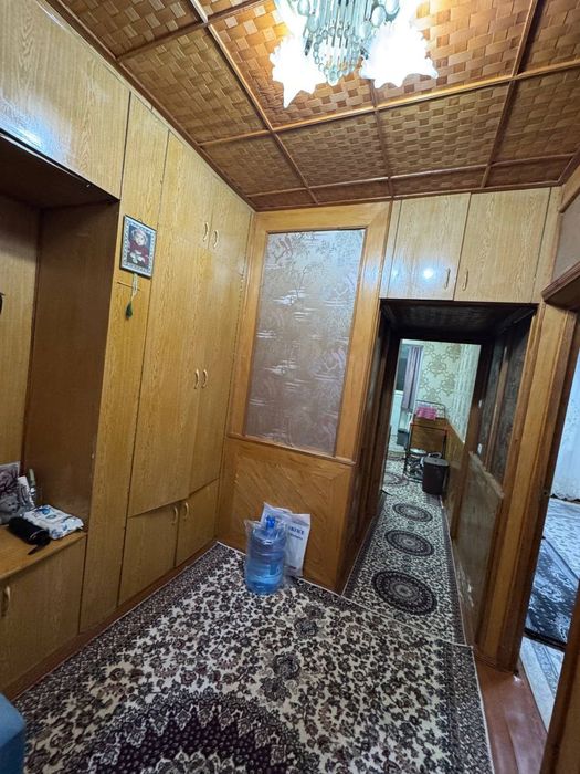 Срочно продаю недорого 2/5/5 Юнусабад 5. 60 кв. С ремонтом. 62000 уе.