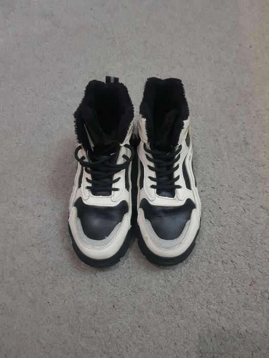 Продам ботинки подростковые