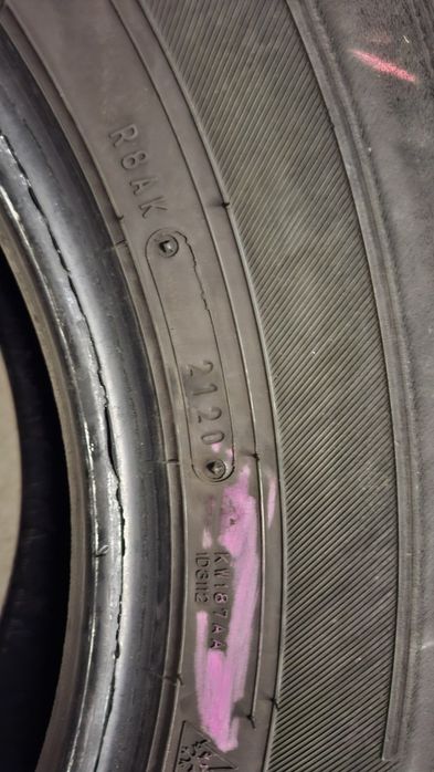 Зимна бусова гума  Falken 225 75 16C