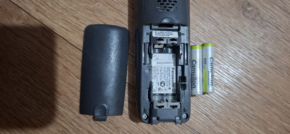 Телефон Panasonic KX-TGA250RU S