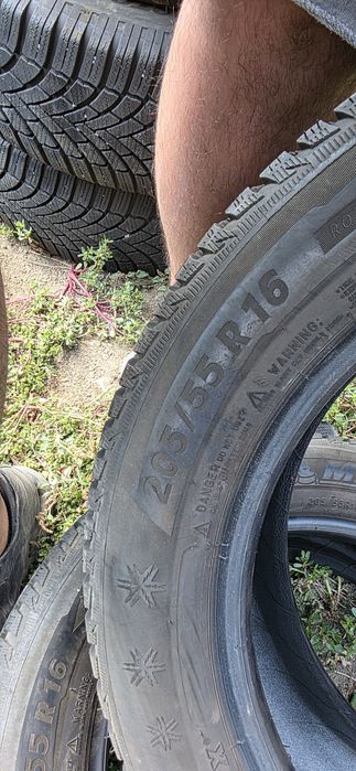 Гуми 2бр 205/55/16 - 1бр- 55 евро