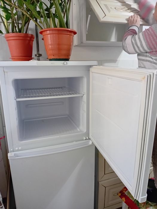 Продам холодильник