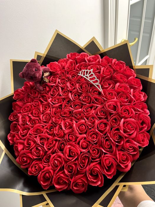 Buchet 101 trandafiri sapun imperiali cu sclipici/ cadou surpriza