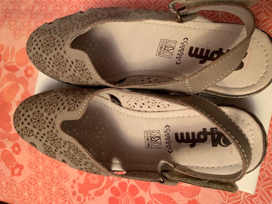 Босоножки женские