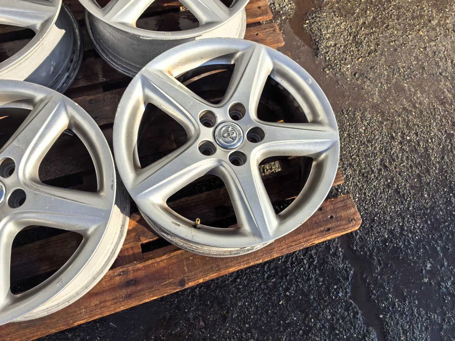 17 цола 5 х 114,3 мм ТОйота - Оригинал - 7 Инча / ЕТ 45